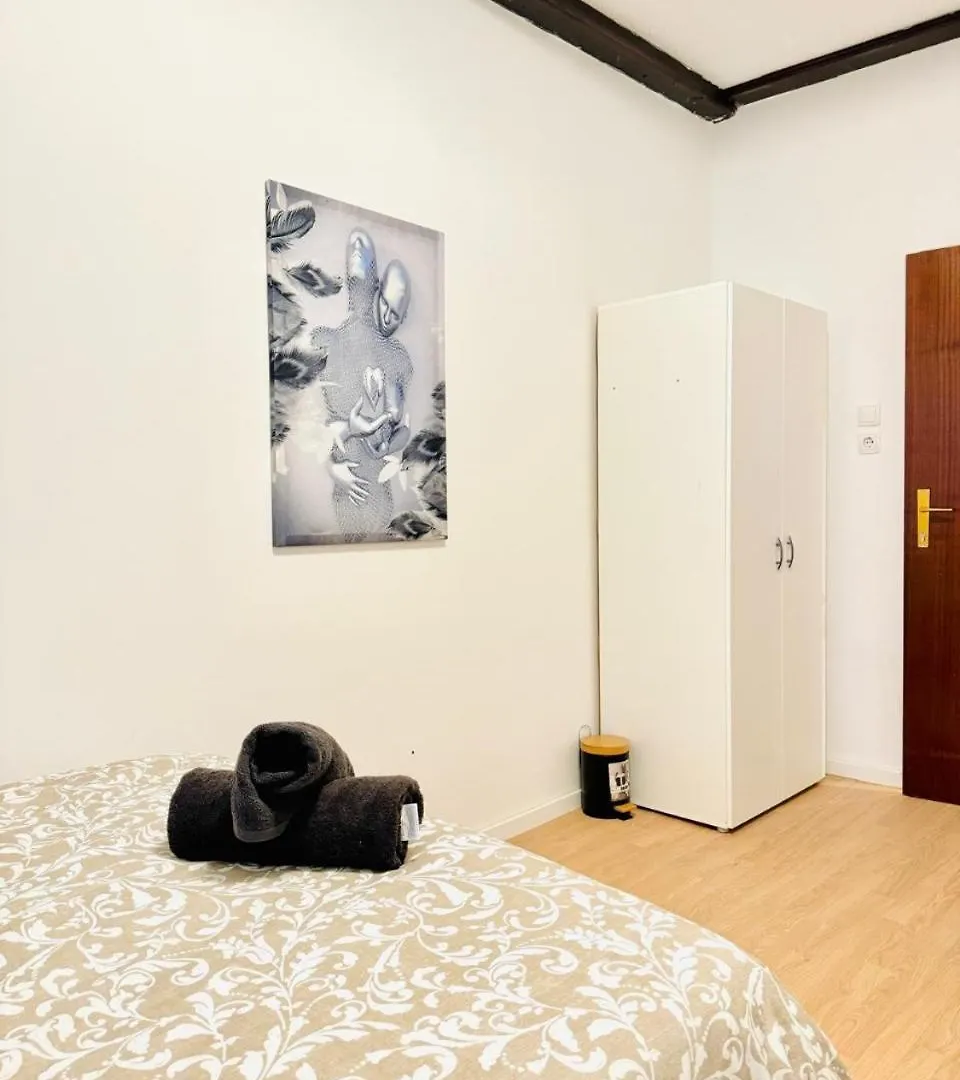 Cozy Rooms In A Villa For Groups, 16-Mins To Blumengaerten Vídeň 0*,