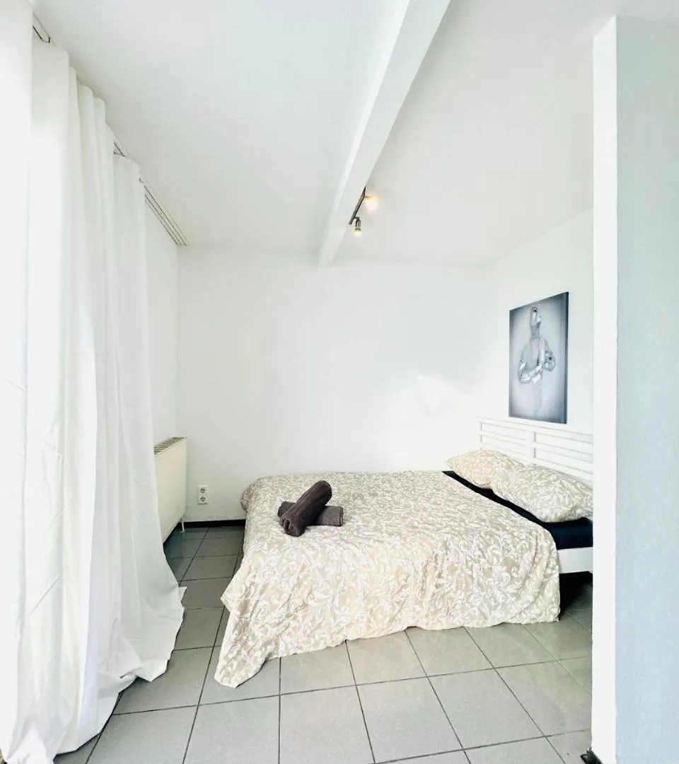 Cozy Rooms In A Villa For Groups, 16-Mins To Blumengaerten Vienna Apartment