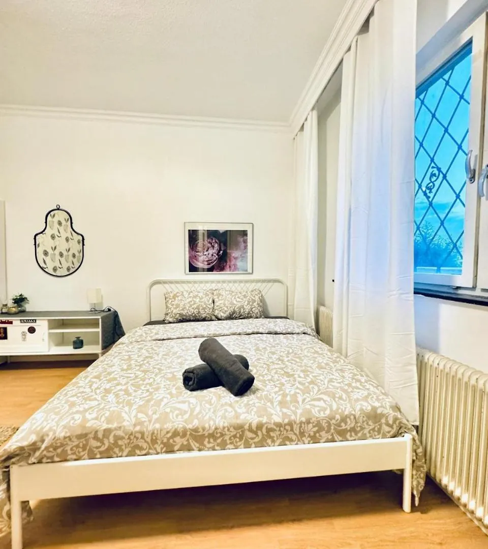 Cozy Rooms In A Villa For Groups, 16-Mins To Blumengaerten Vienna
