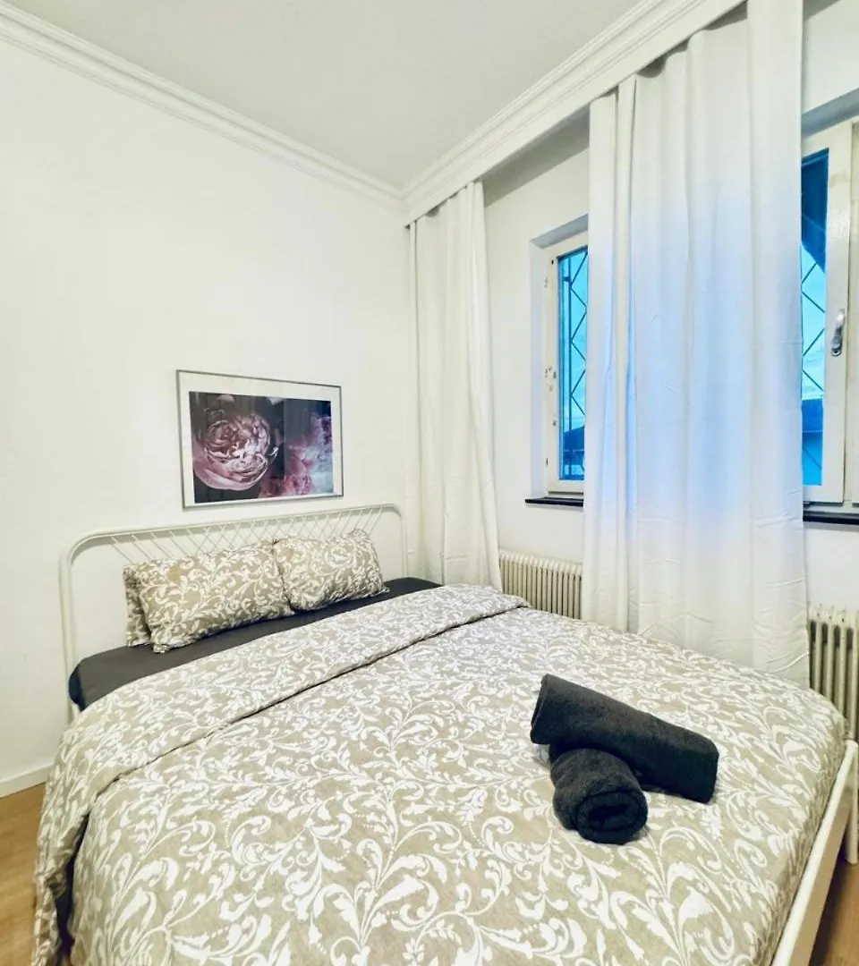 Cozy Rooms In A Villa For Groups, 16-Mins To Blumengaerten Wien Østrig