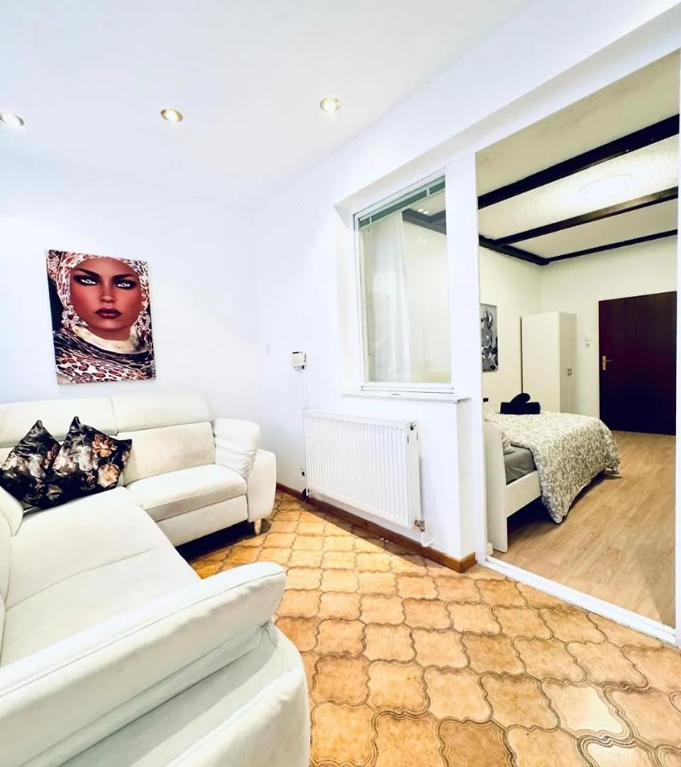 Cozy Rooms In A Villa For Groups, 16-Mins To Blumengaerten Vienna Apartment