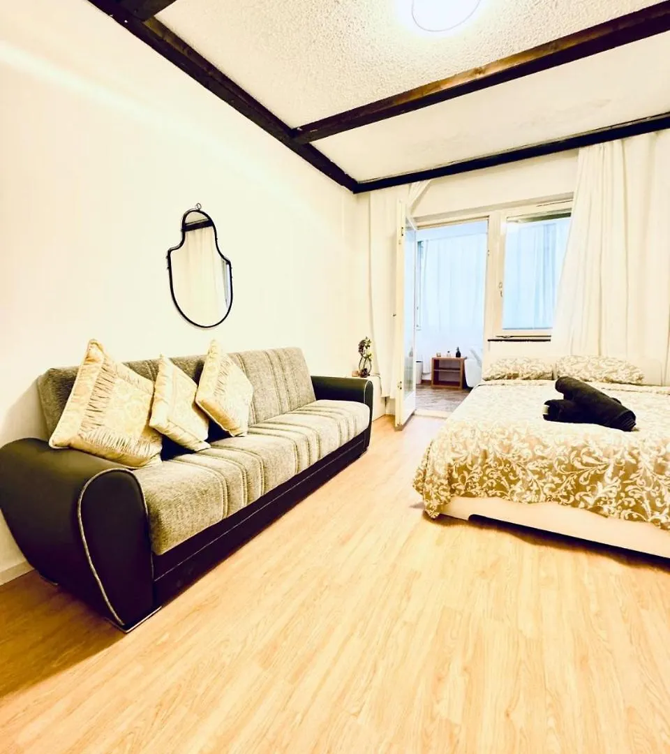 Apartment Cozy Rooms In A Villa For Groups, 16-Mins To Blumengaerten Vienna