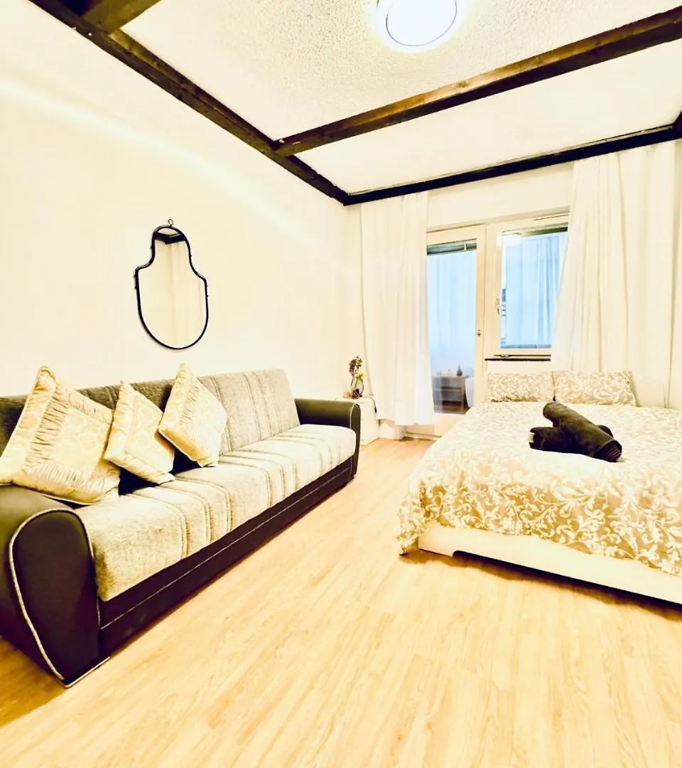 Cozy Rooms In A Villa For Groups, 16-Mins To Blumengaerten Vienna Apartment
