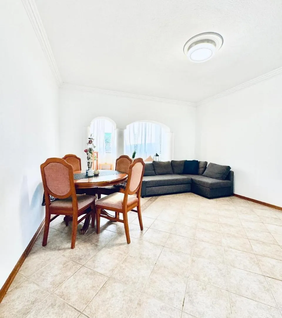 Apartment Cozy Rooms In A Villa For Groups, 16-Mins To Blumengaerten Vienna